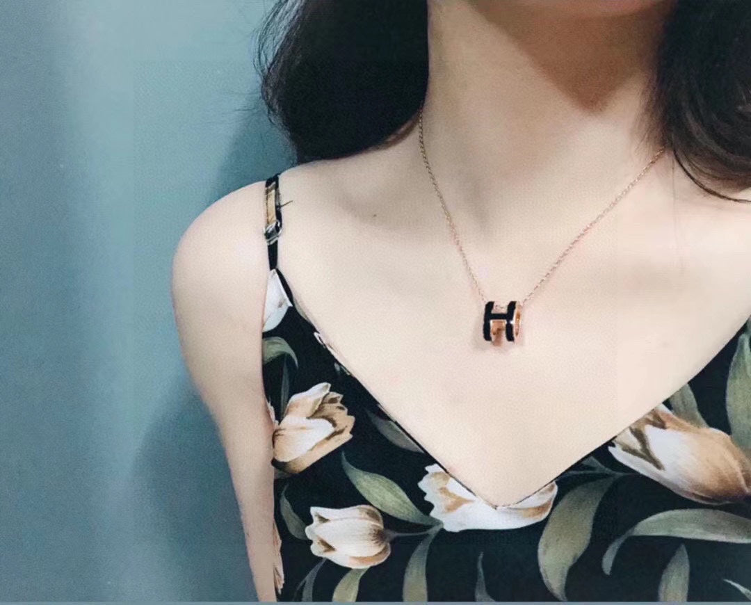 18K Mini Pop H Black Necklace