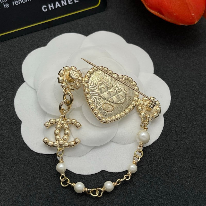CC Pearl Heart Chain Brooch