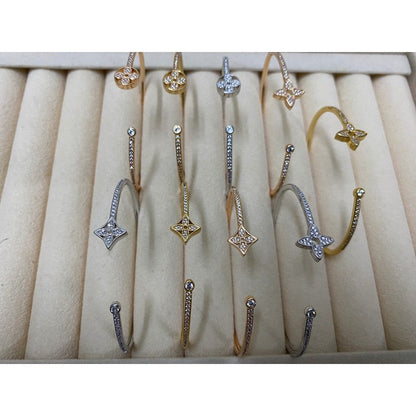 18K Louis Blossom Gold Bracelet