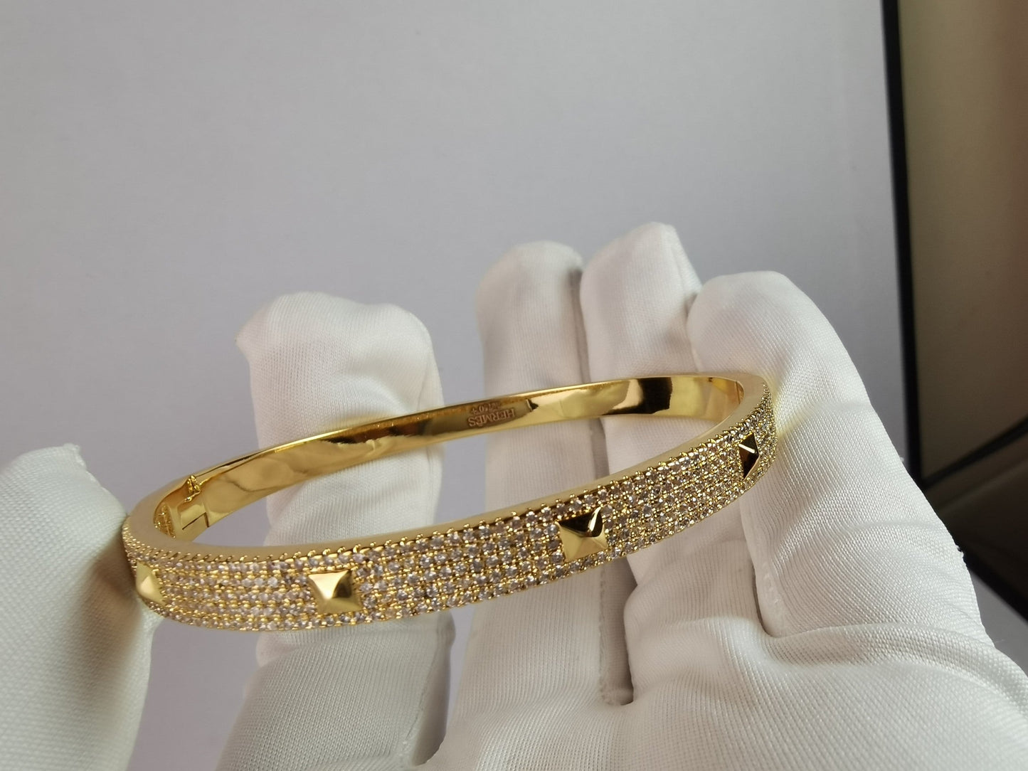 Bracelet H en diamant Collier De Chien 18 carats