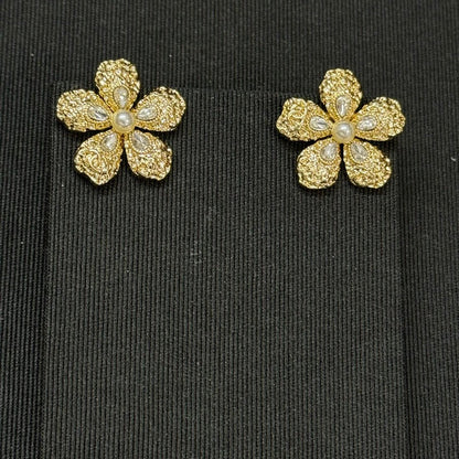 18K CC Flower Pearl Twist Gold Earrings