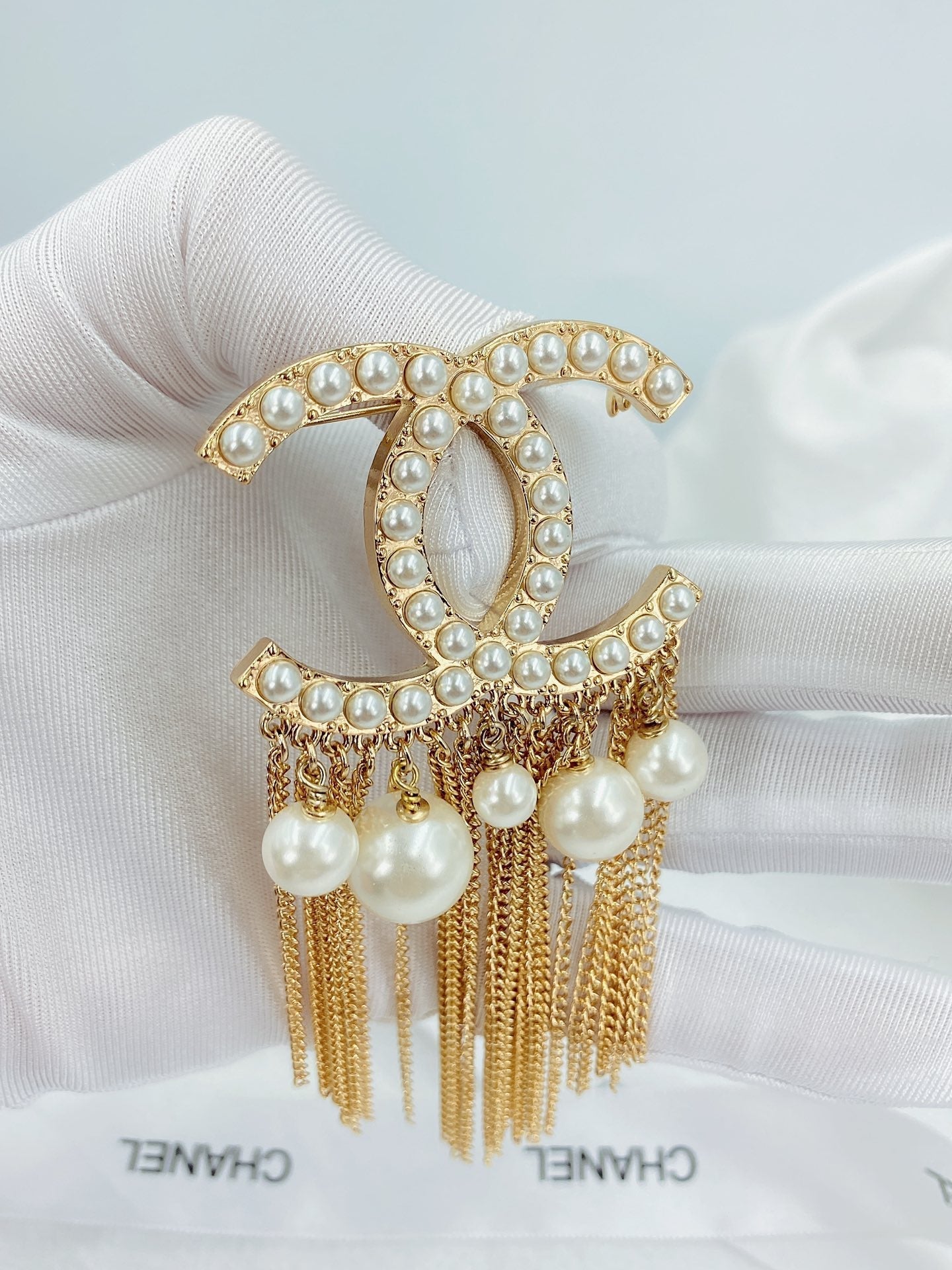 18K CC Pearl Tassel Brooch