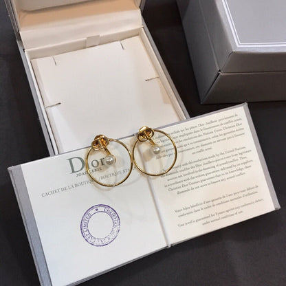 18K CD 30 Montaigne Pearl Earrings