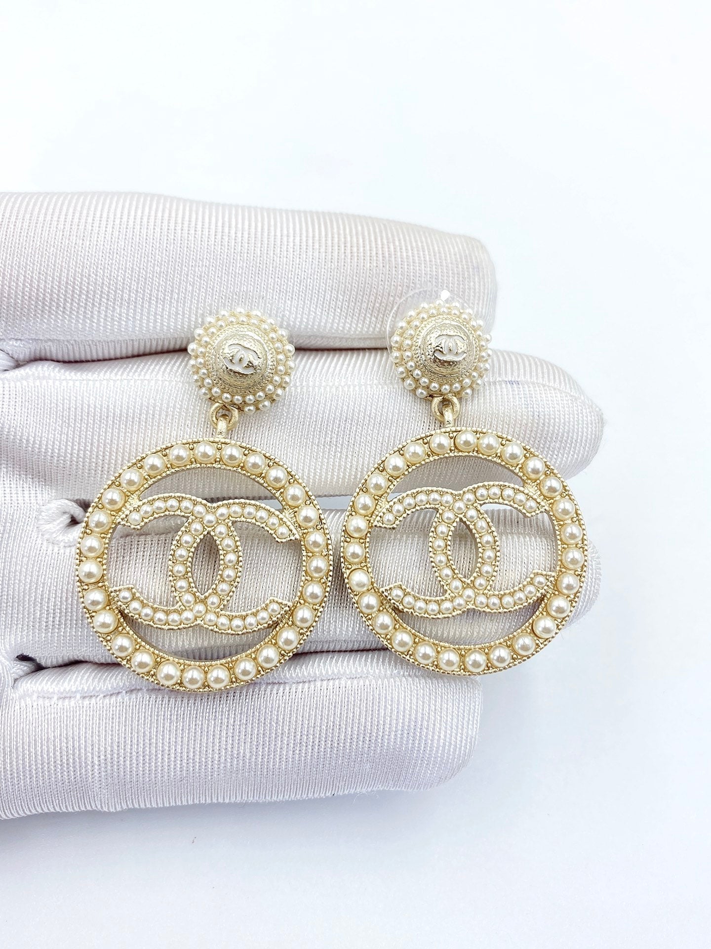 18K CC Pearl Earrings