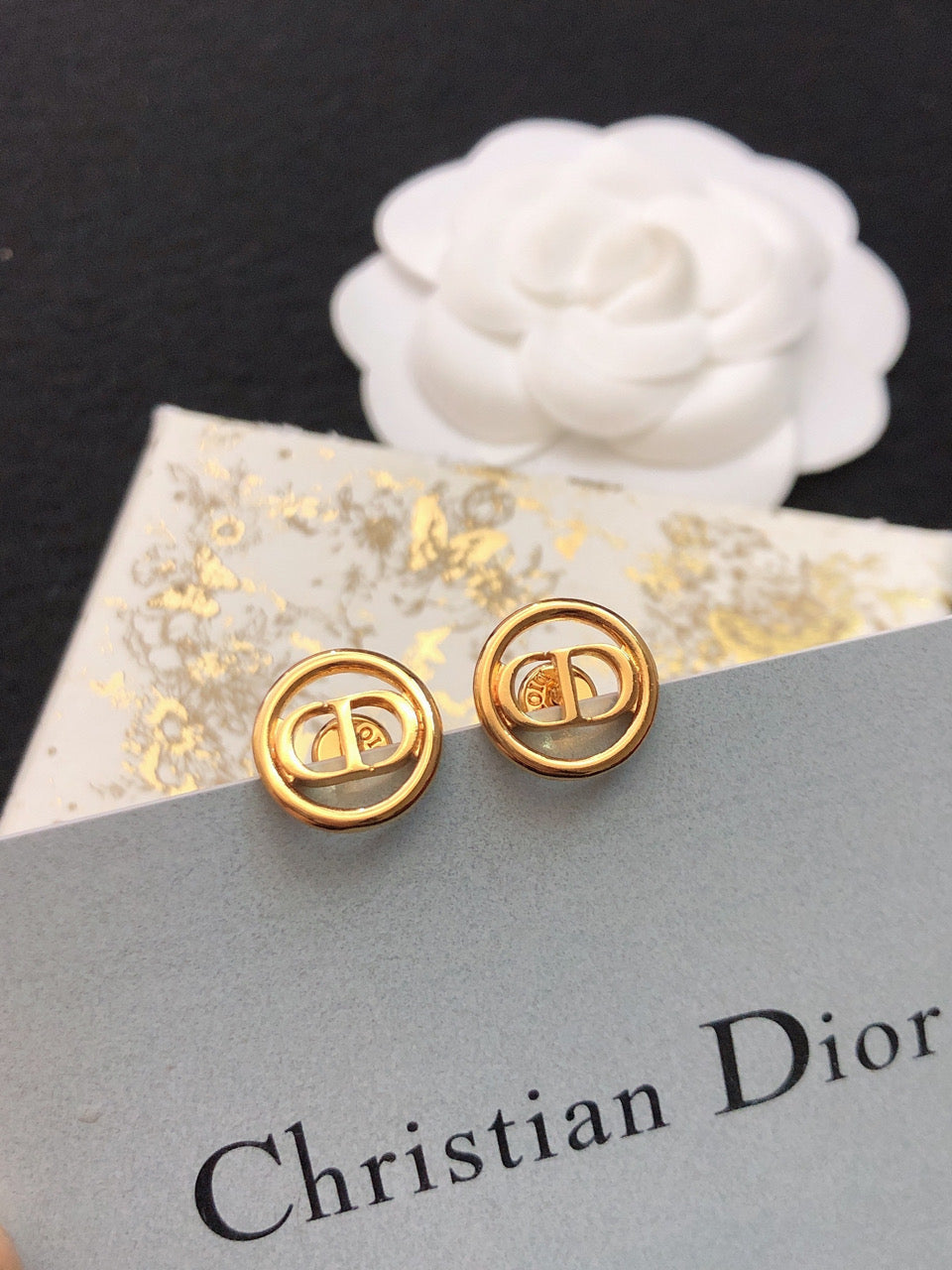 18K CD 30 Montaigne Earrings