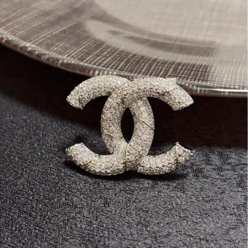 18K CC White Gold Diamond Brooch