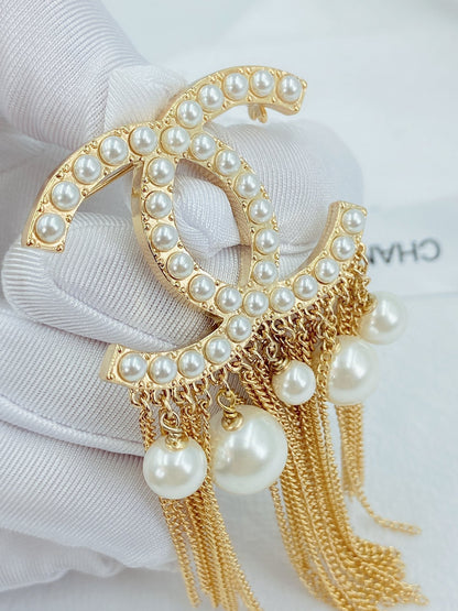 18K CC Pearl Tassel Brooch