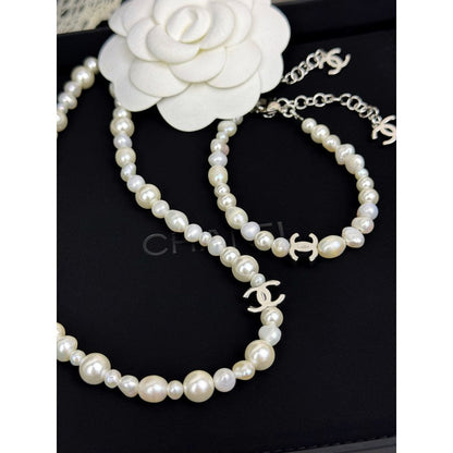 18K CC 26C Choker Pearl Necklace