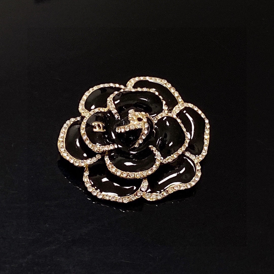 18K CC Black Flower Brooch