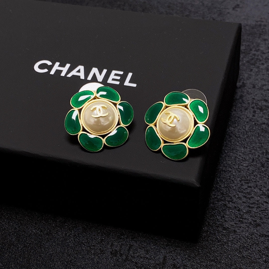 18K CC Emerald Petals Earrings