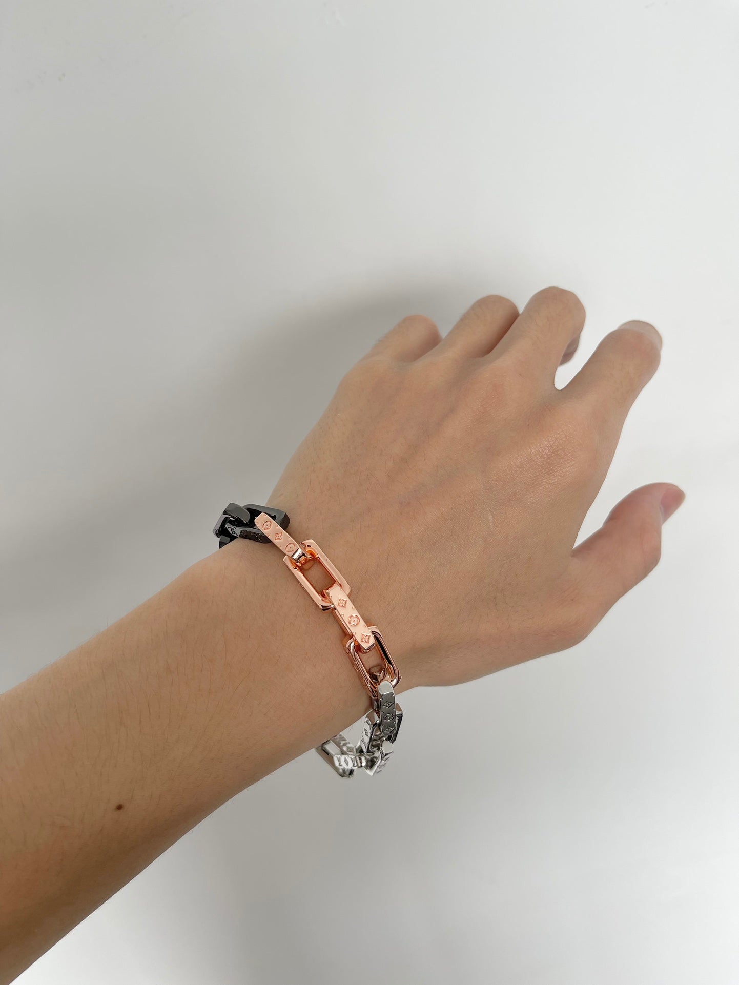 Bracelet chaîne monogramme Louis 18 carats