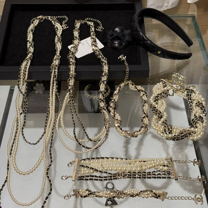 18K CC Pearls Choker Gold Necklace