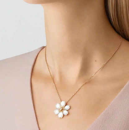 18K Rose De Noël Clip Pendant Necklace