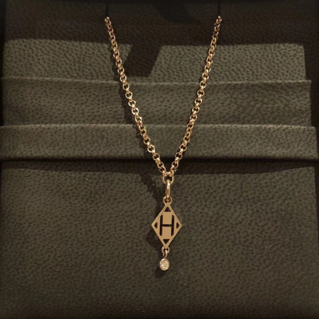 18K Gambade Pendant H Necklace