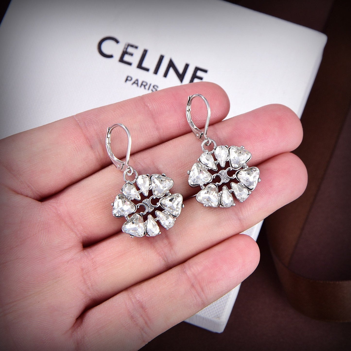 18K Triomphe Daisy Earrings