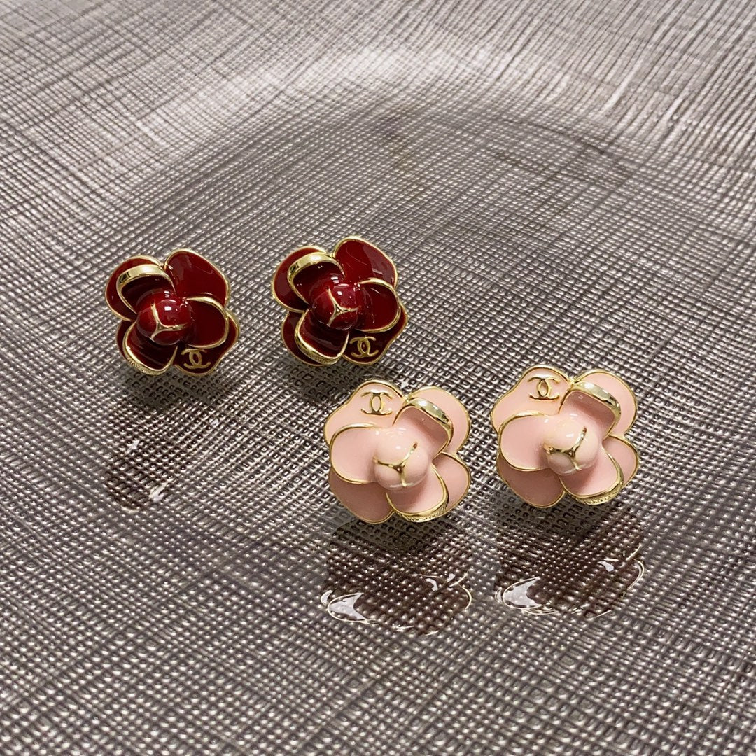 18K CHANEL Camellia Earrings