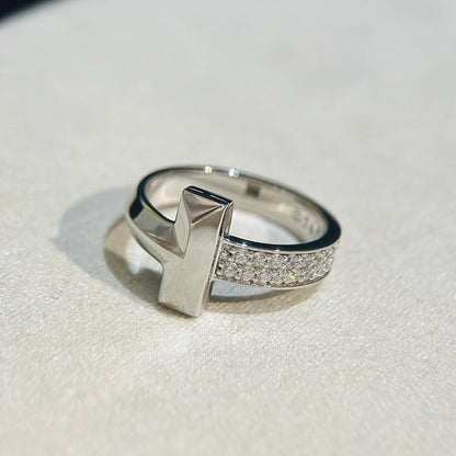 18K T Narrow Pavé Ring