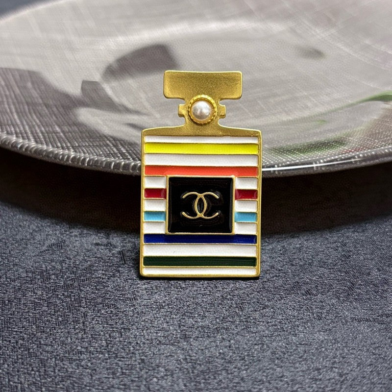 CC Color Perfume Brooch