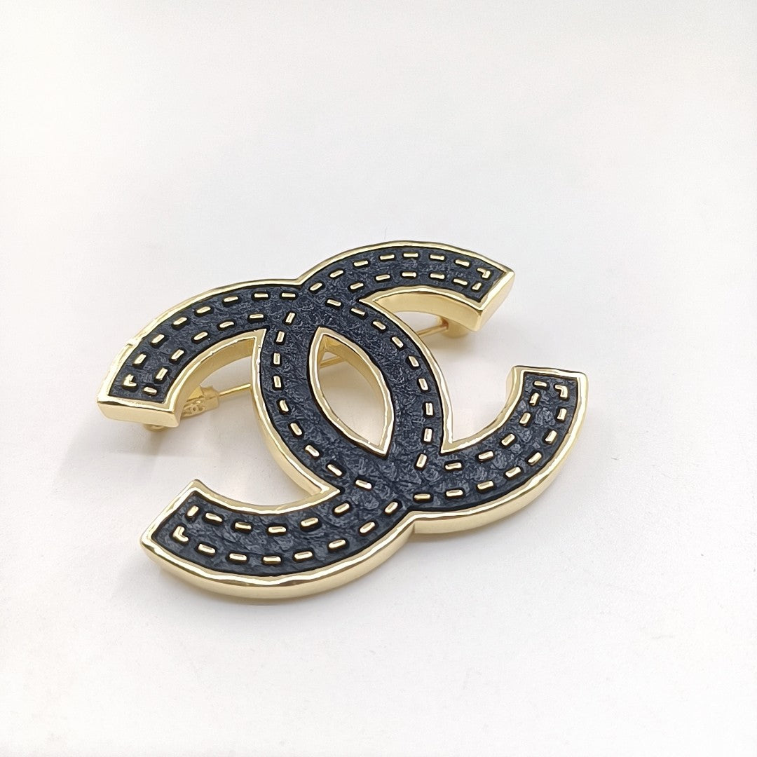 18K CC Black Brooch