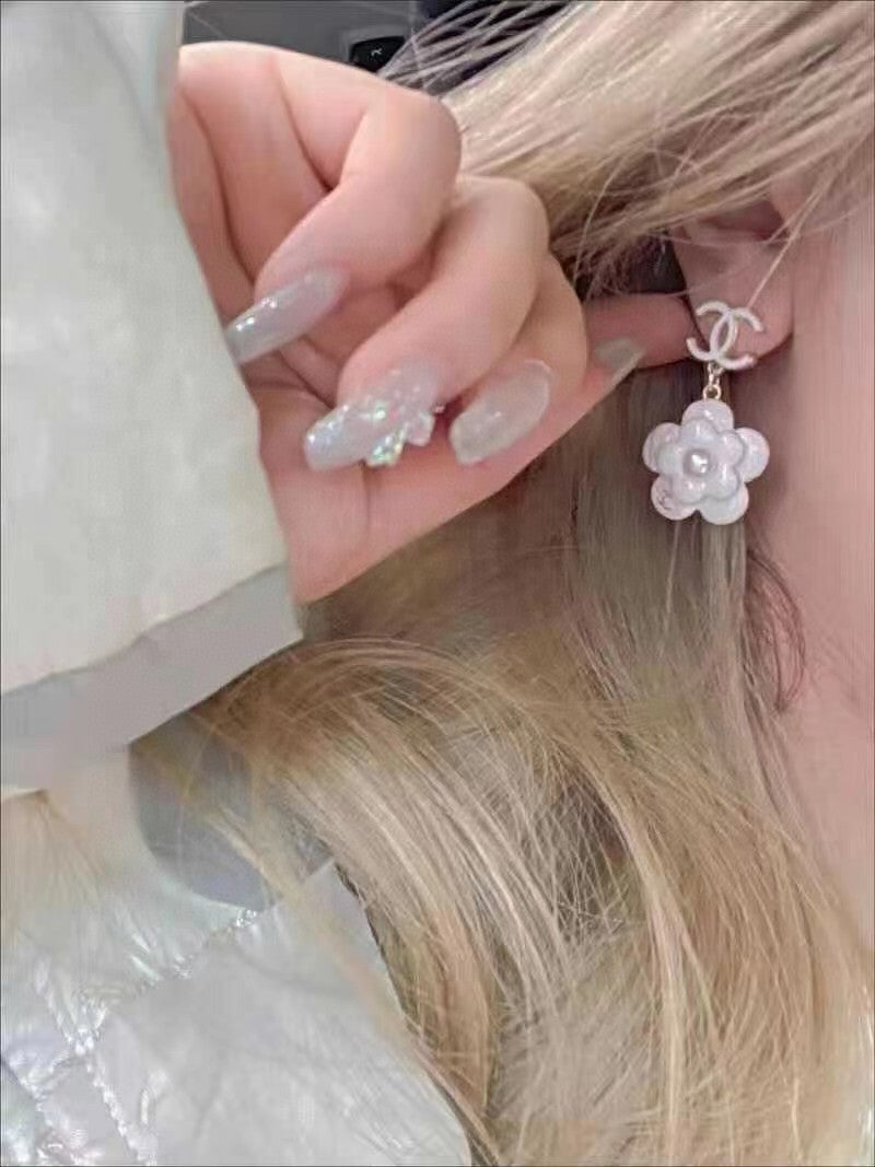 18K CC Flower Pearl Earrings