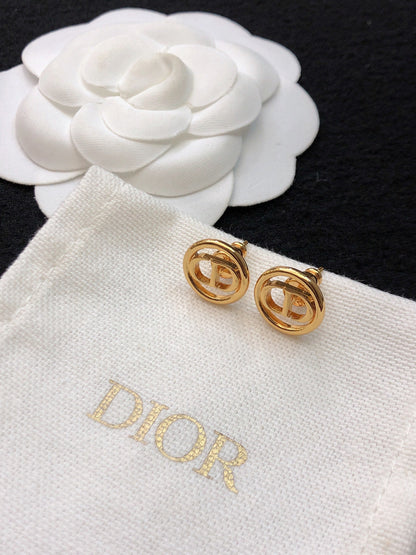 18K CD 30 Montaigne Earrings