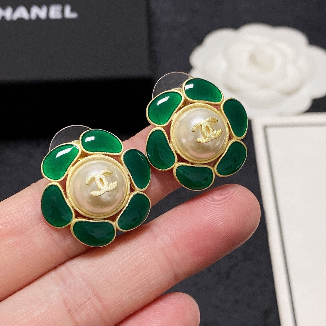 18K CC Emerald Petals Earrings