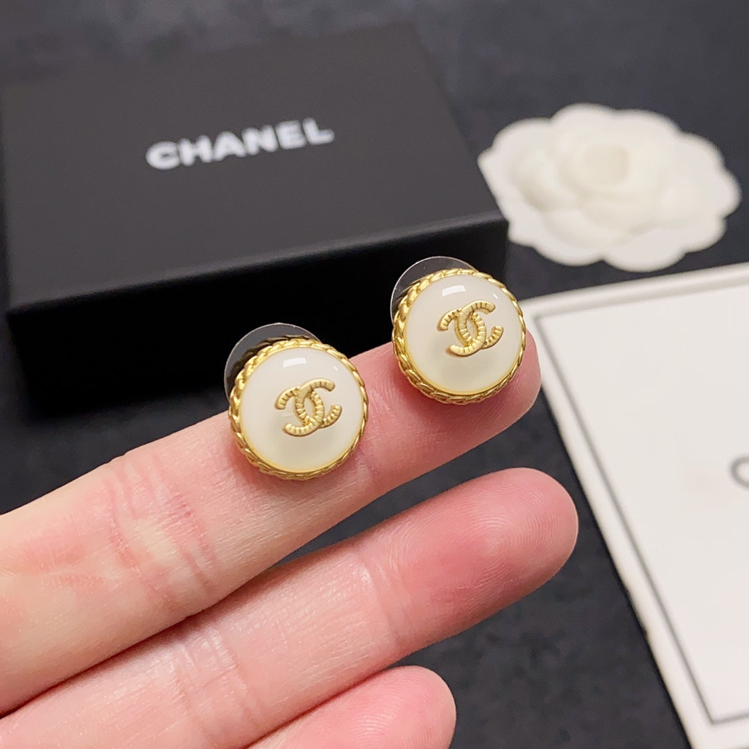 18K CC Pearl Vintage Earrings