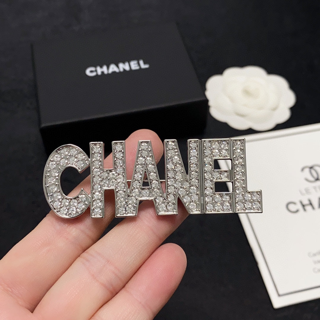 18K CHANEL Crystals Letter Brooch