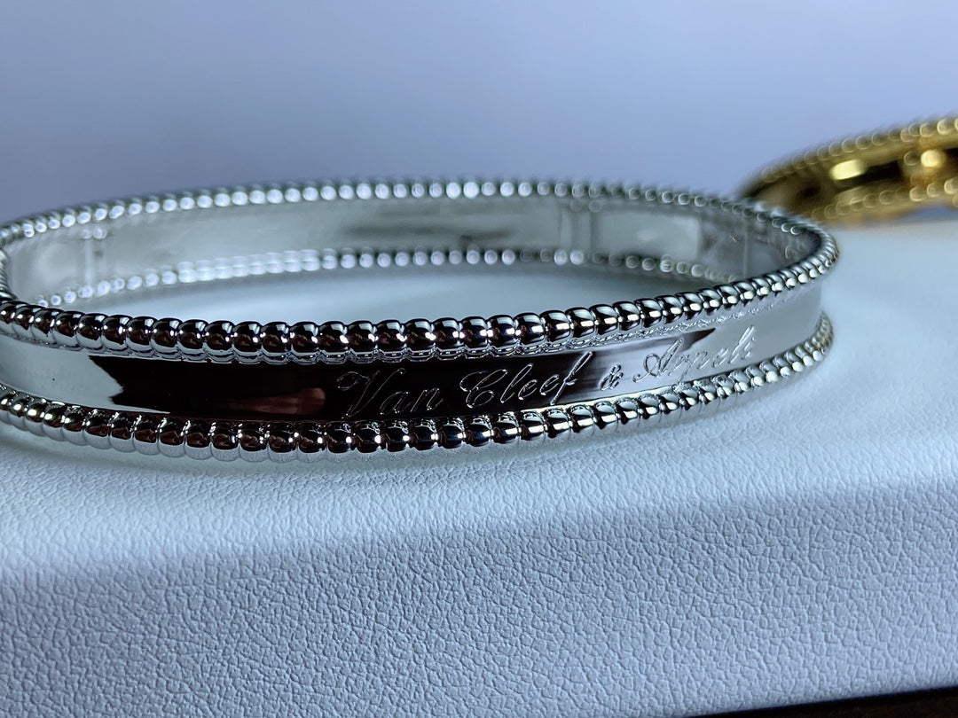 18K White Gold Perlée Signature Bracelet