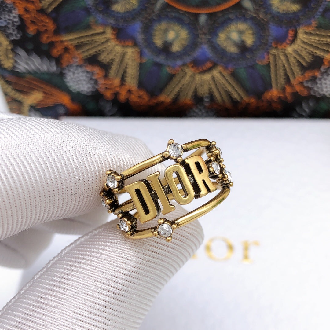 18K CD Vintage Crystals Ring