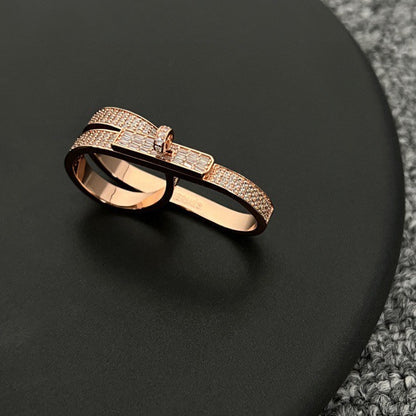 18K Kelly Gavroche Double H Ring