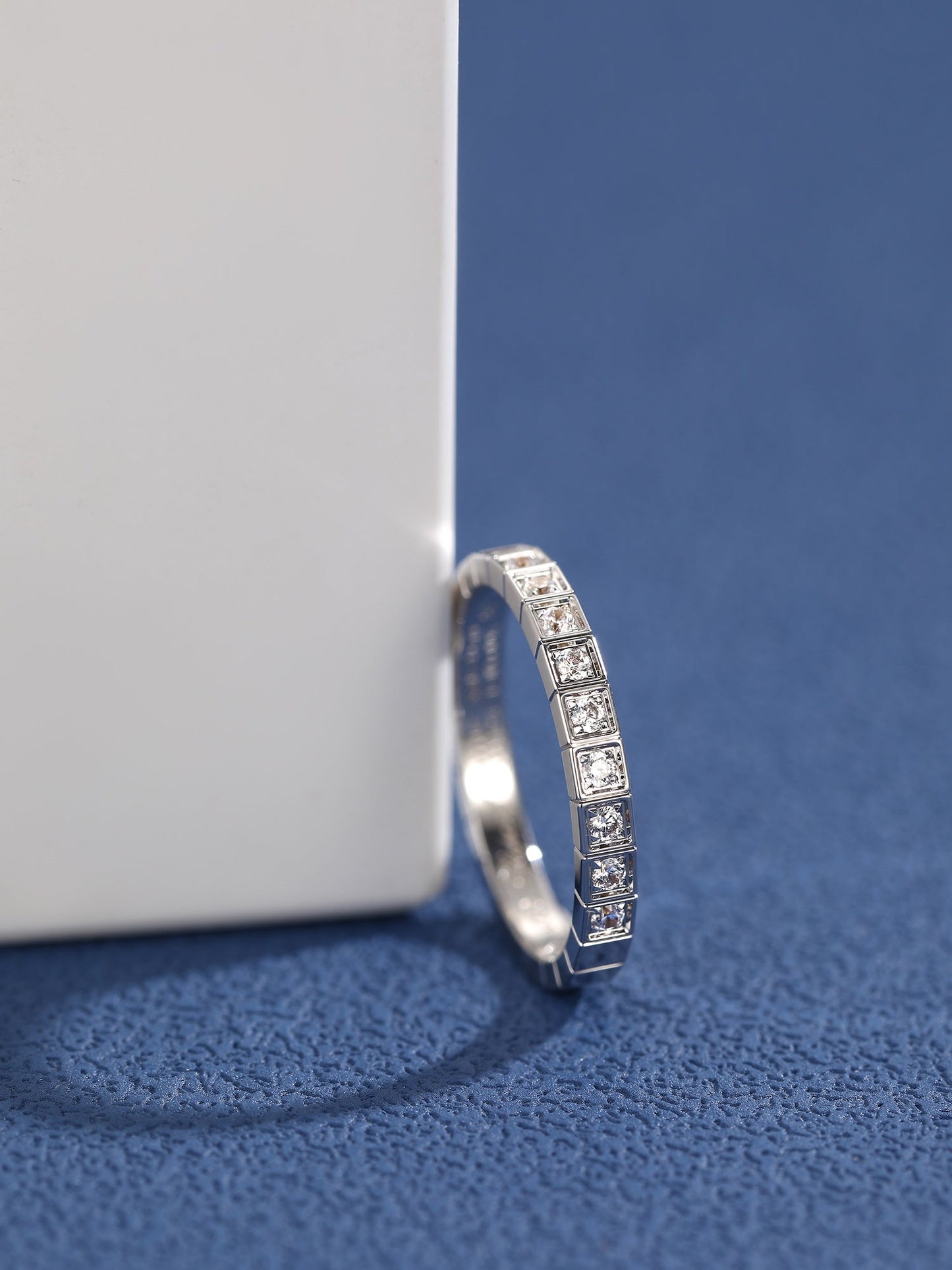 18K Ice Cube Diamonds Ring