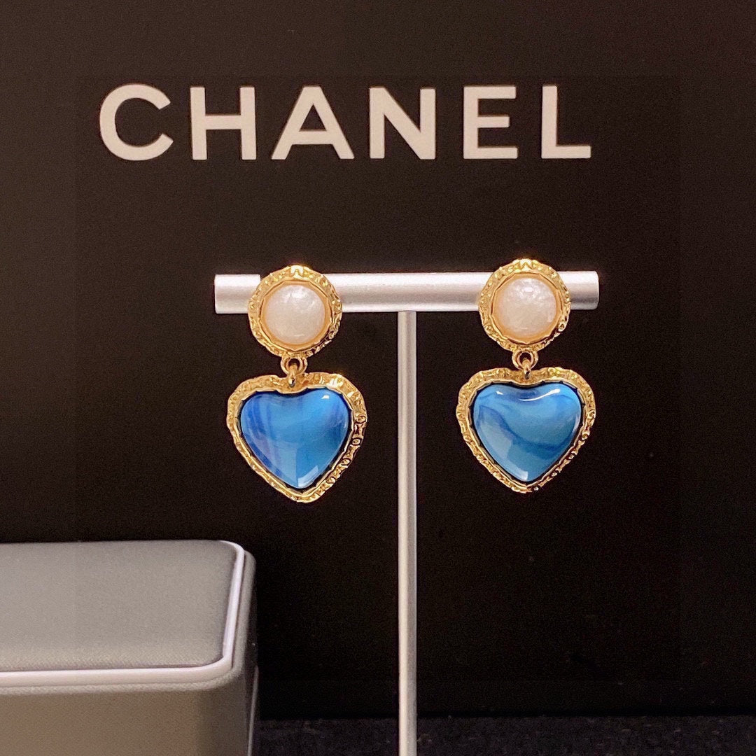 18K CC Blue Heart Pearl Earrings