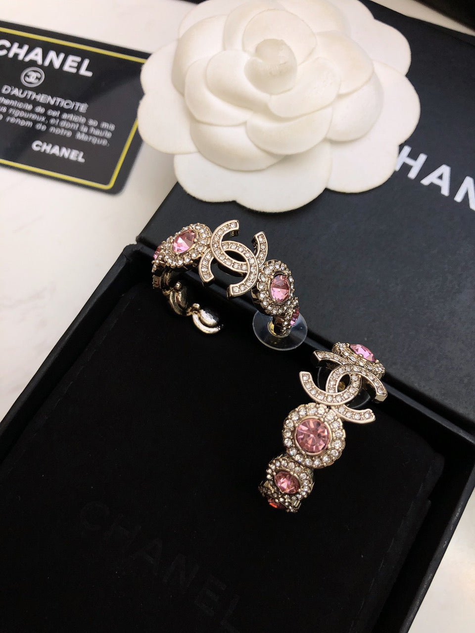 Boucles d'oreilles fleurs CC 18 carats