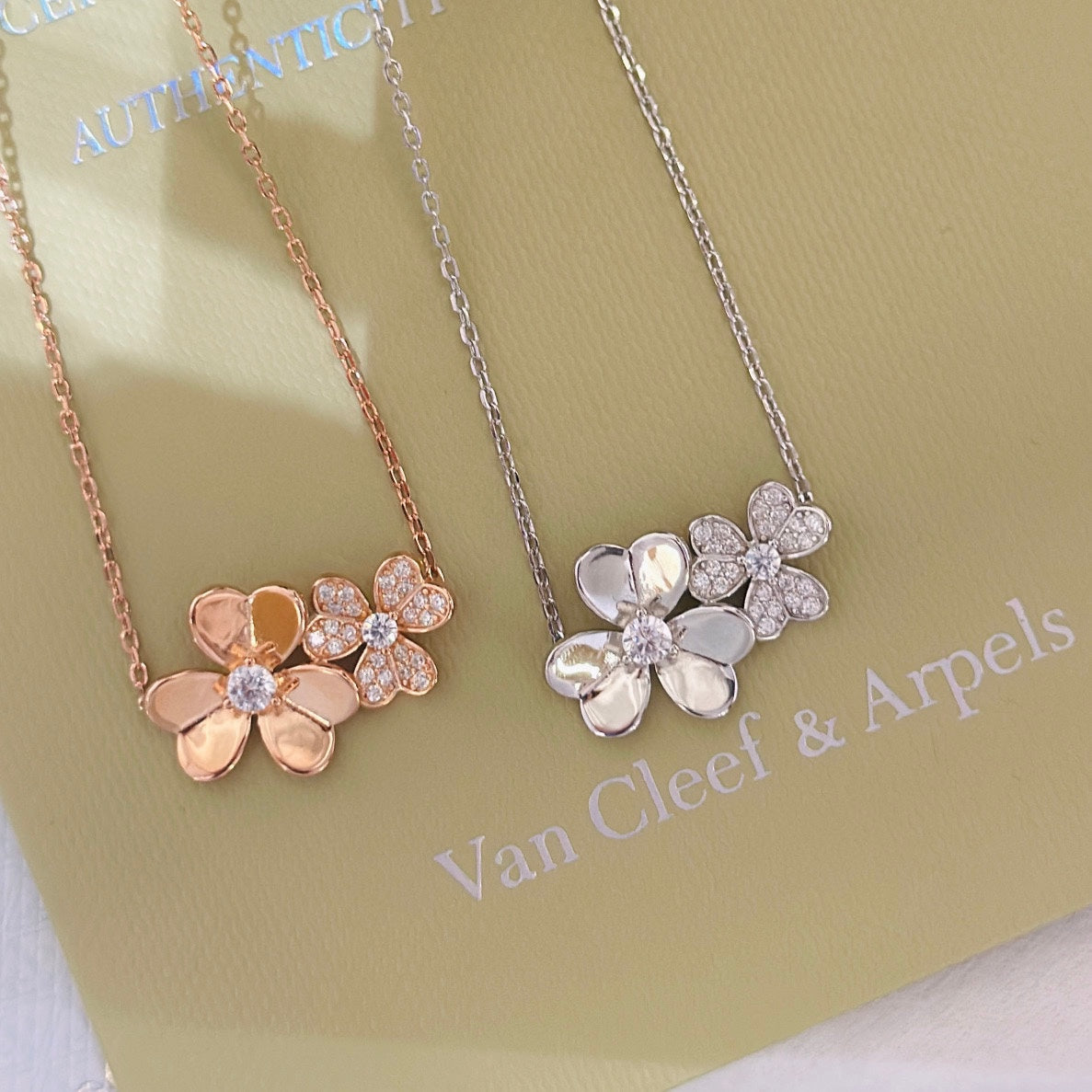 18K Frivole Clover Clover Necklace